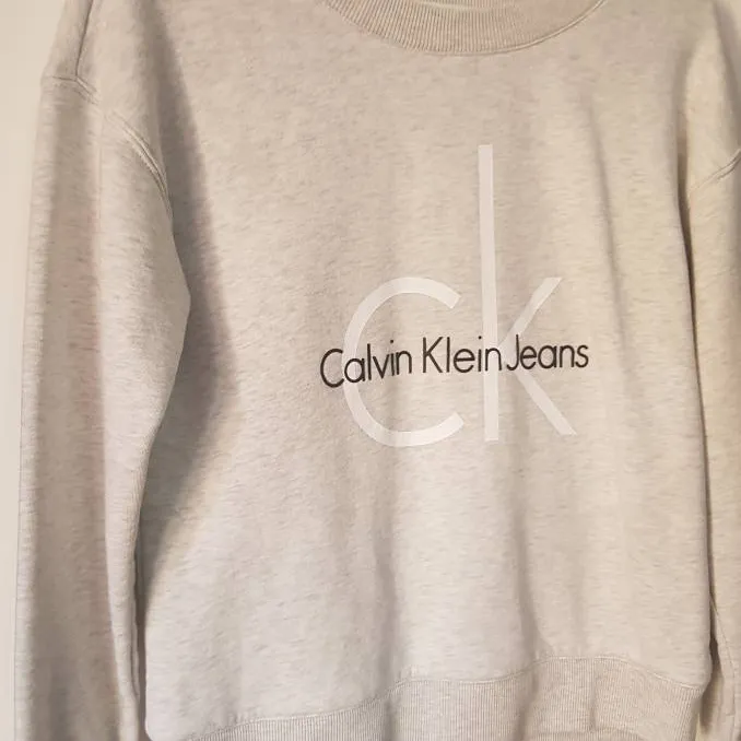 Calvin Klein Pullover Sz Sm photo 1