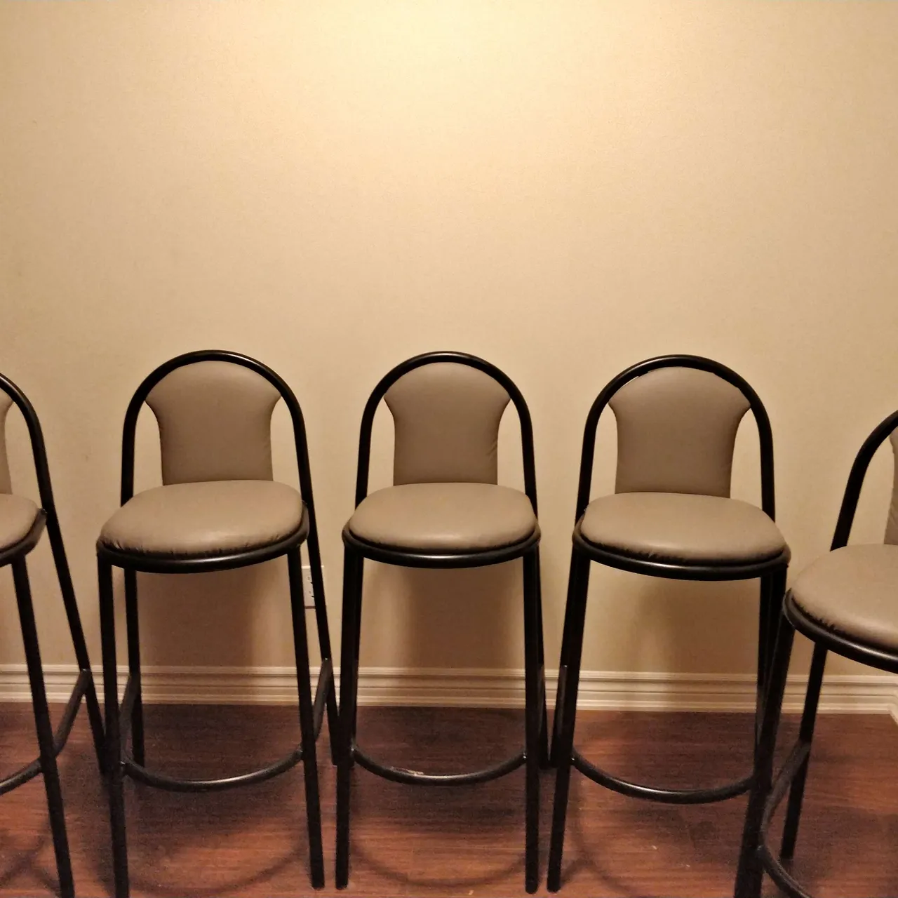 5 refurbished bar stools photo 1