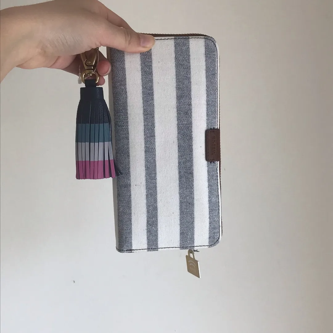 Fossil Wallet photo 1