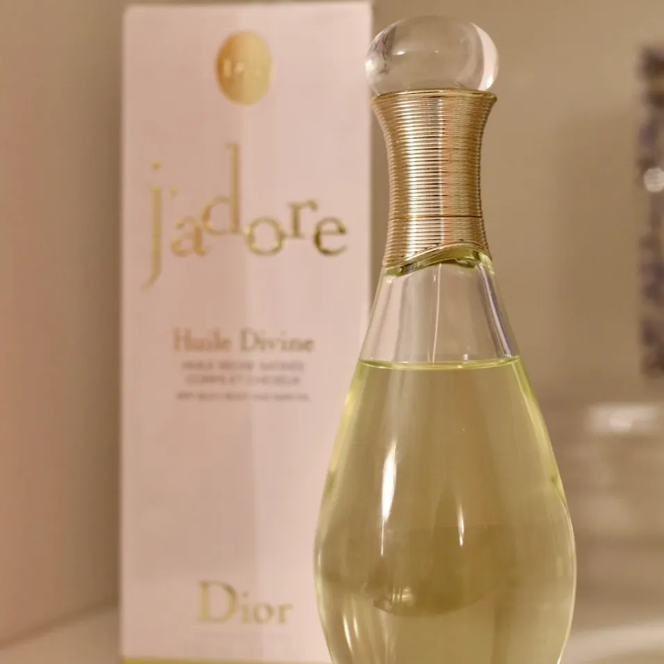 Jadore Dior body oil photo 1