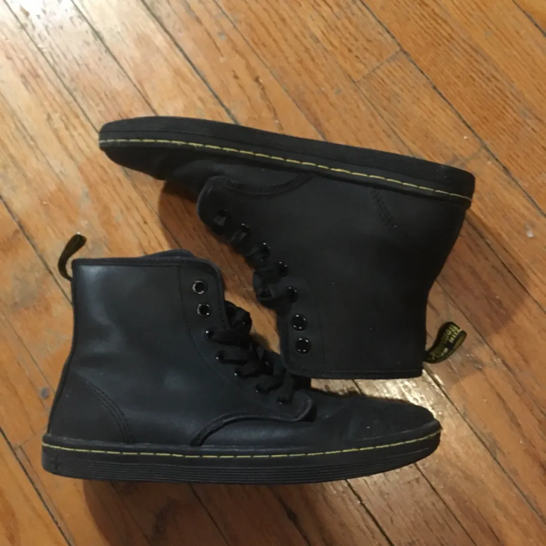 Real Doc Martens Boots Size 6 photo 1