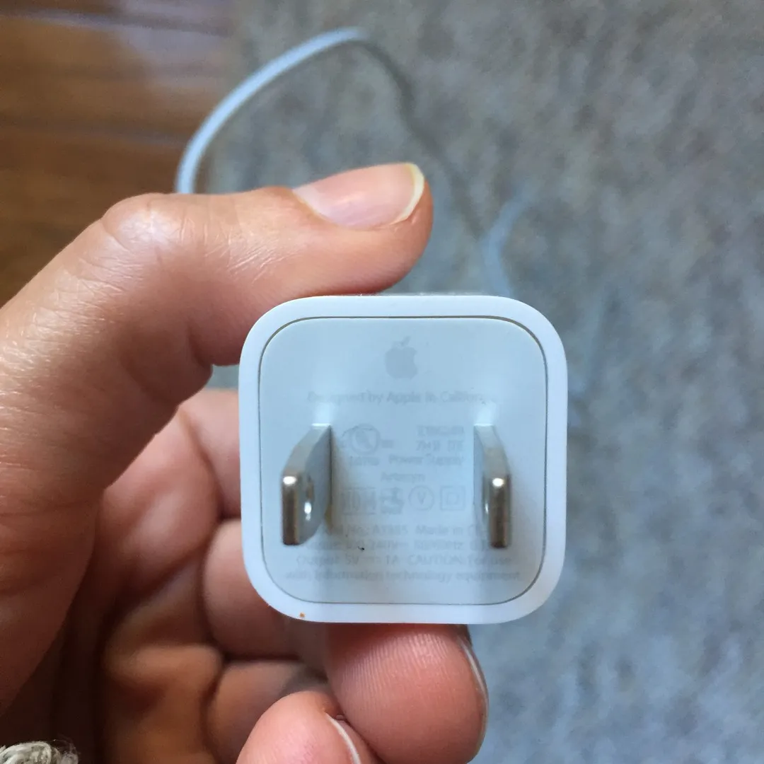 apple iphone 6 charger photo 1