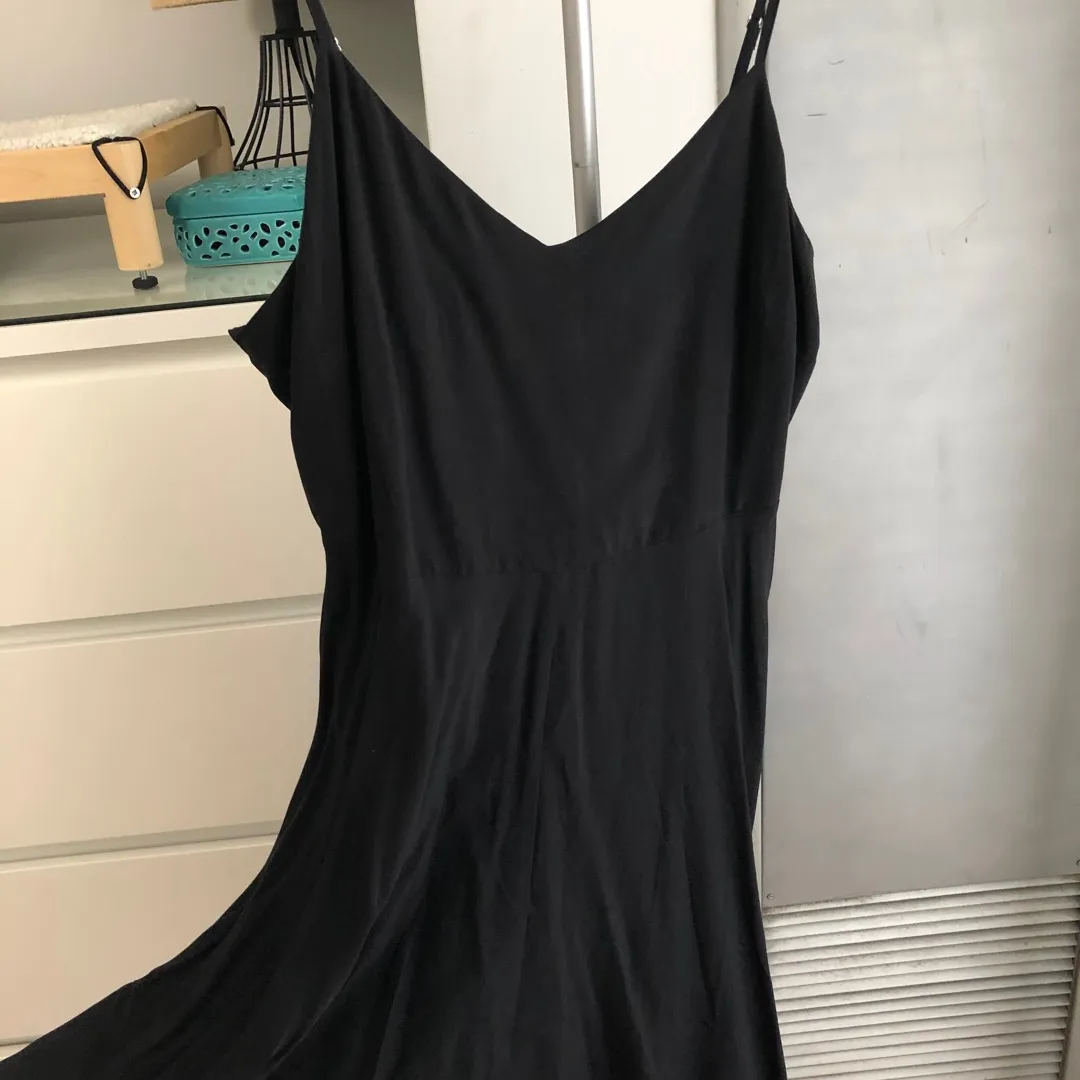 GAP - Little Black Dress: Size Medium (fits Like A Large) photo 1