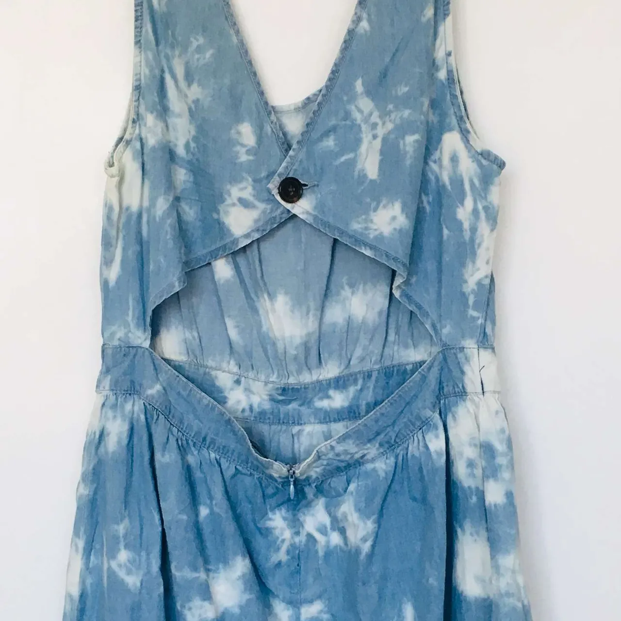 Open-Back Acid Wash Dress (L/XL) photo 1