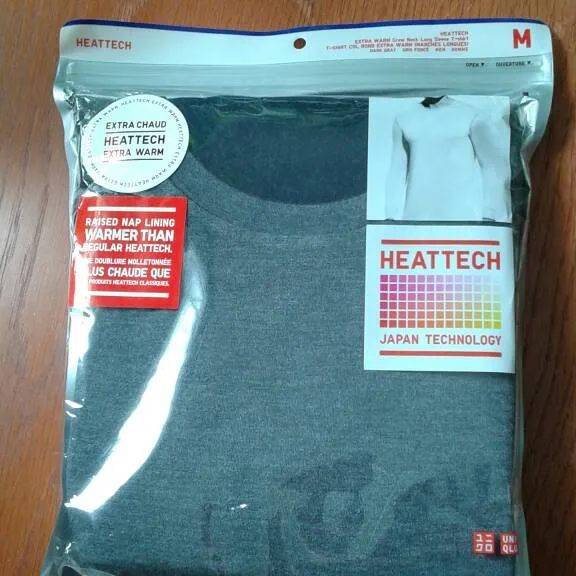 Uniqlo Heat tech Shirt Extra Warm photo 1