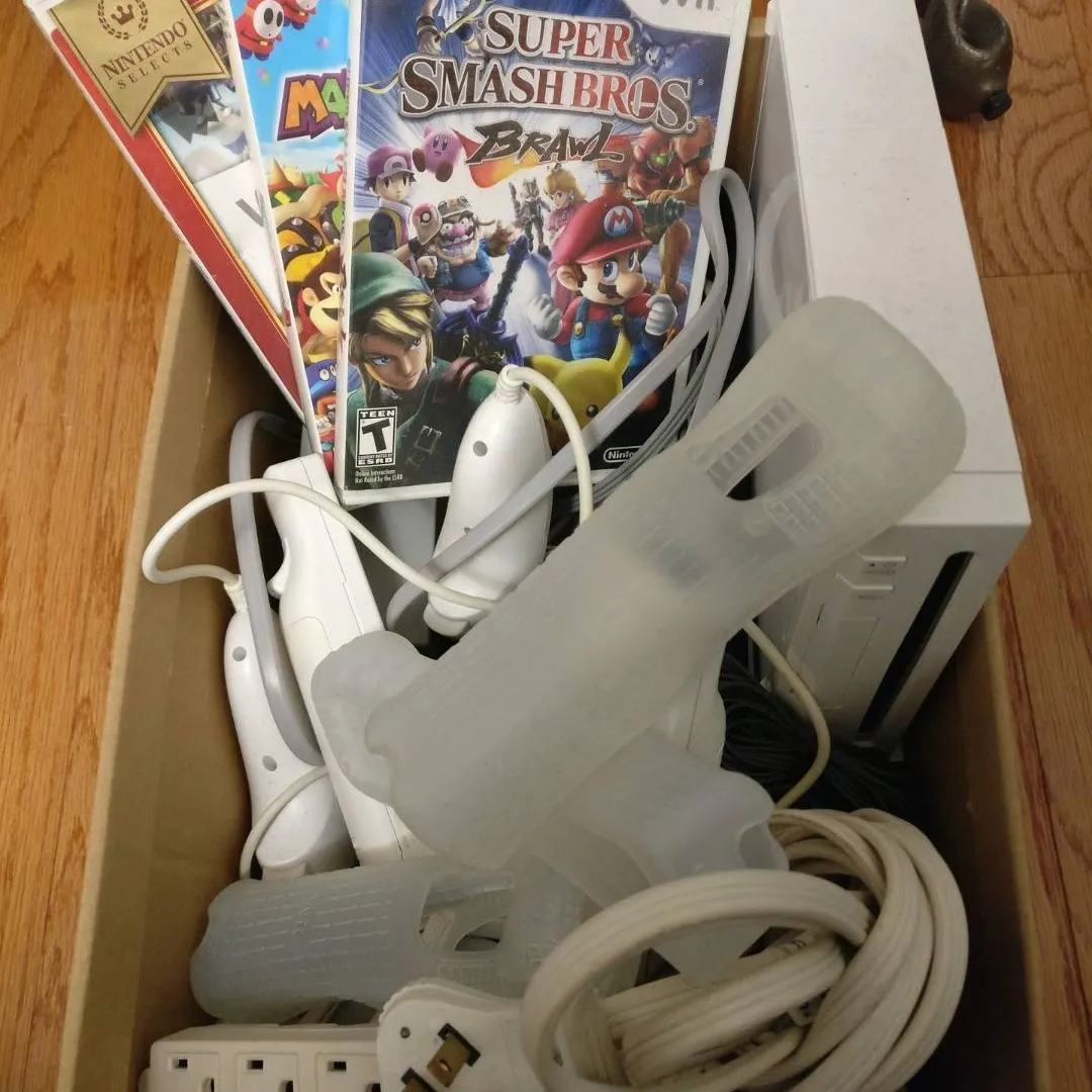 Wii Console System photo 1