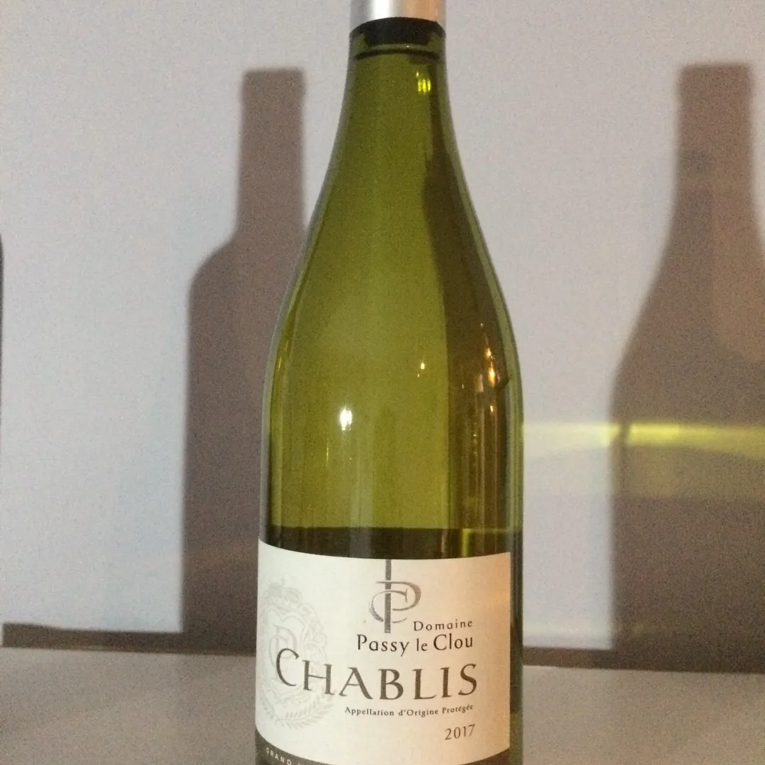 White Wine- Domaine Passy le Clou Chablis 2017 photo 1