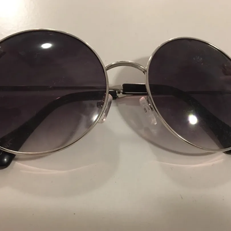 Large round sunglasses photo 1