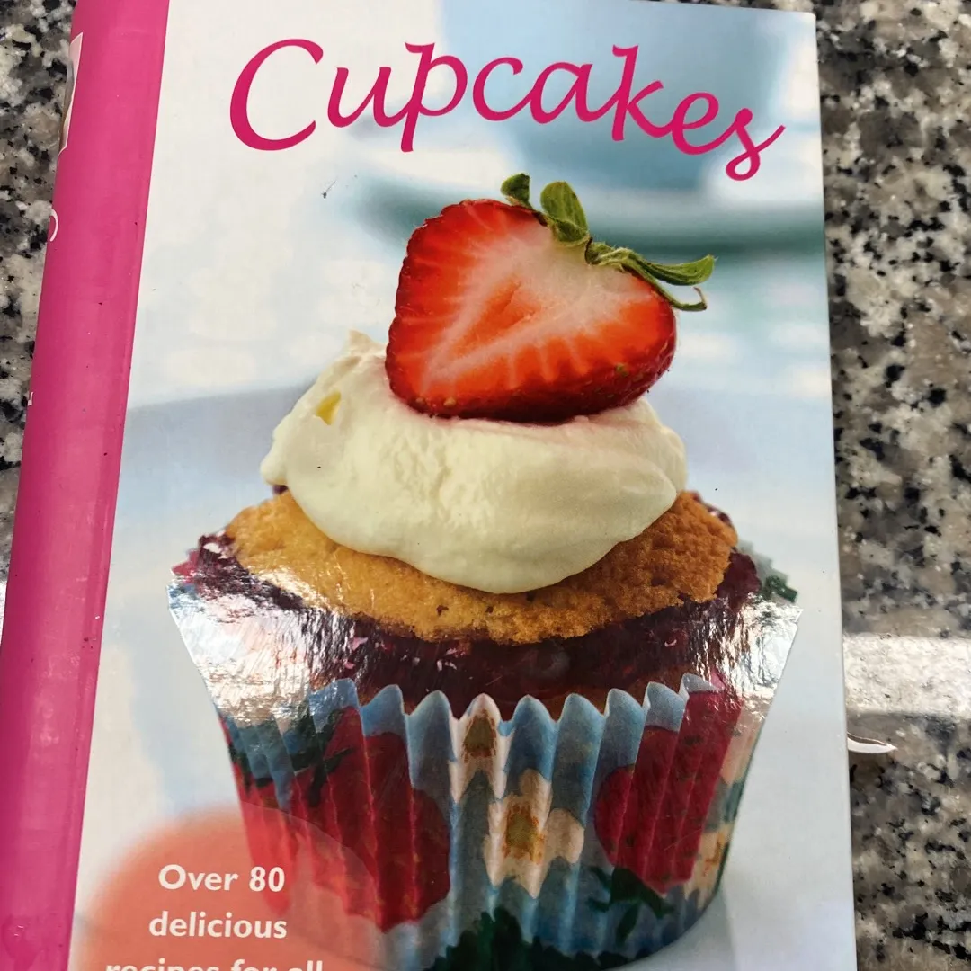 Cute Book On Cupcakes photo 1