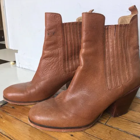 Leather Boots 8.5 photo 1