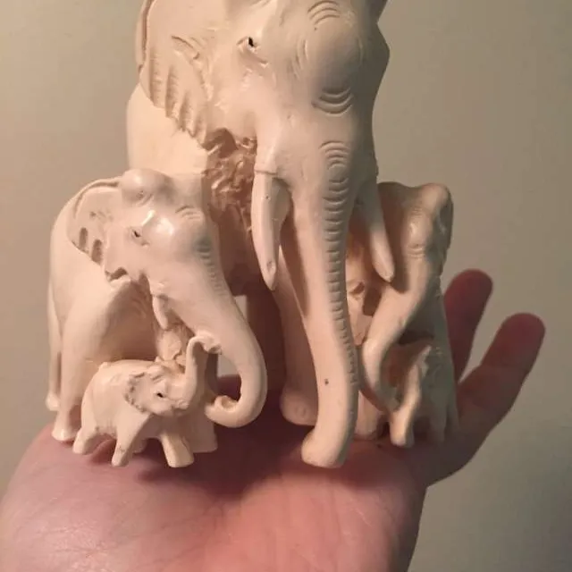 Elephant Family Statue photo 1
