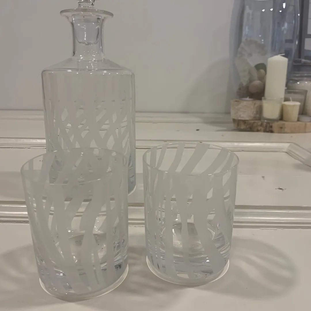 Kate Spade Whiskey Decanter And Glass Set photo 1