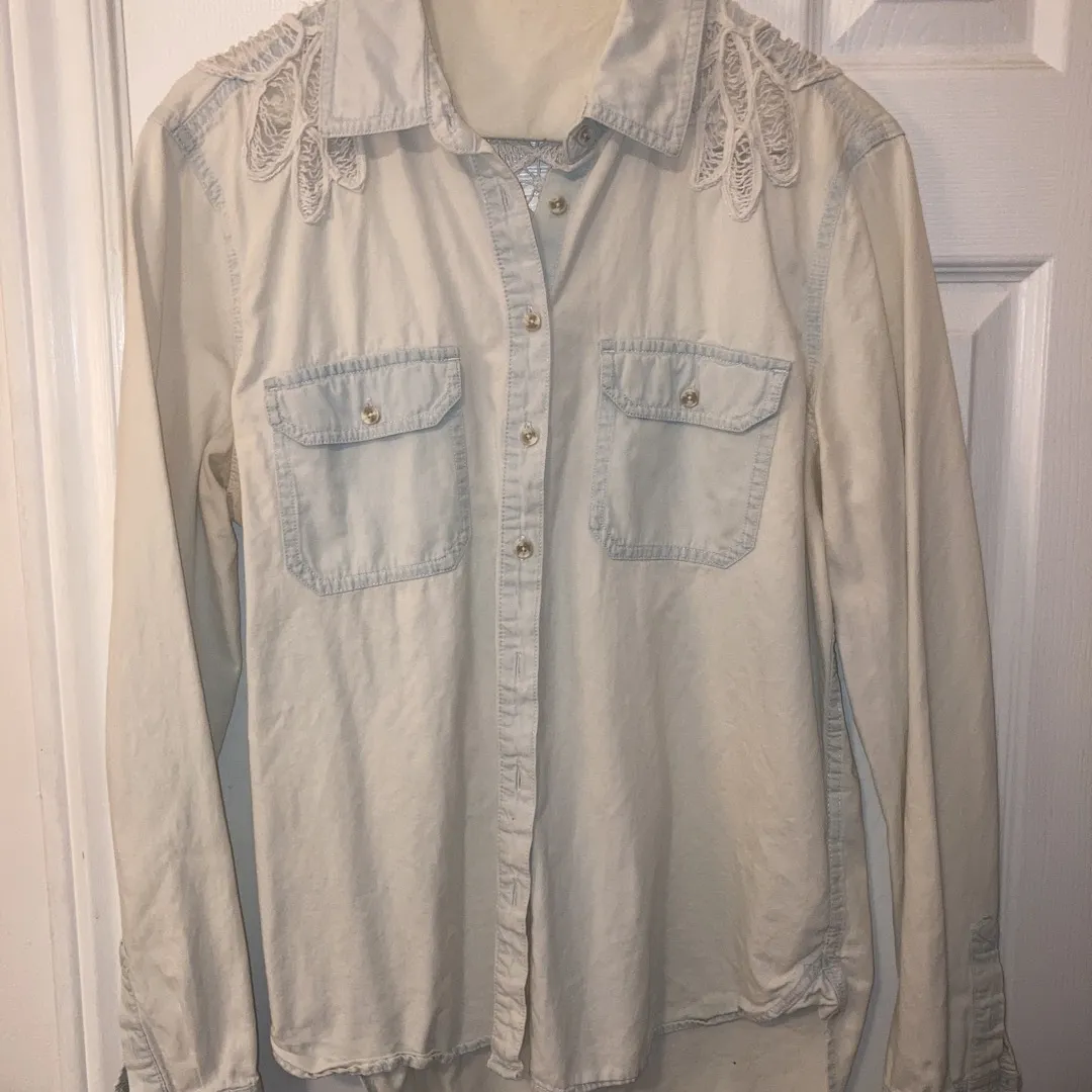 Jean Button Down/embroidered - Large photo 1
