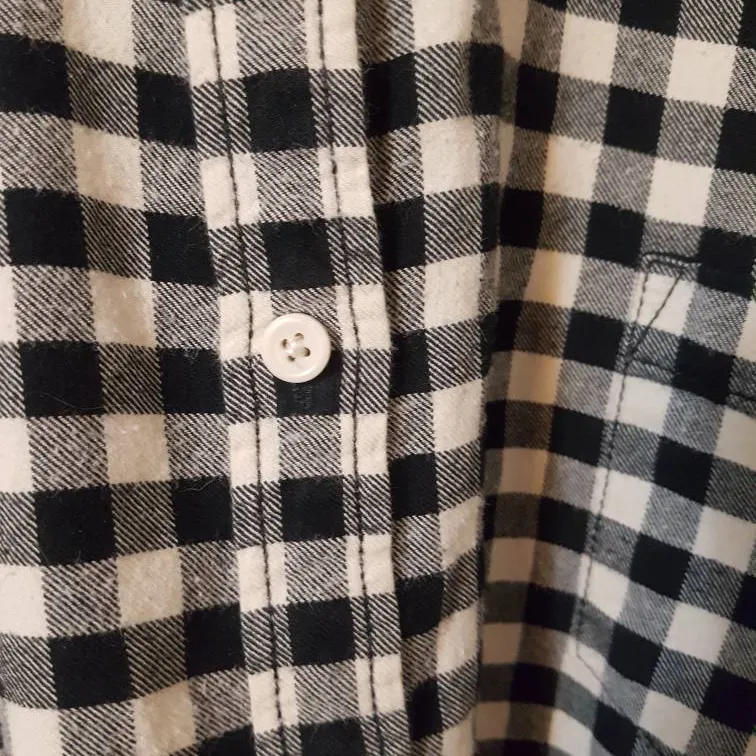 Women's XXL Plaid Button Up Shirt photo 4