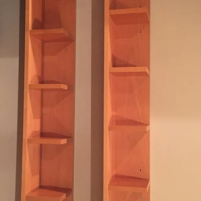 2 Shelves photo 1