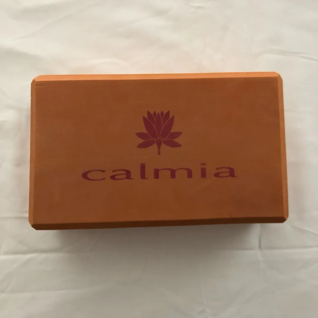 Calmia Lotus Yoga Block photo 5