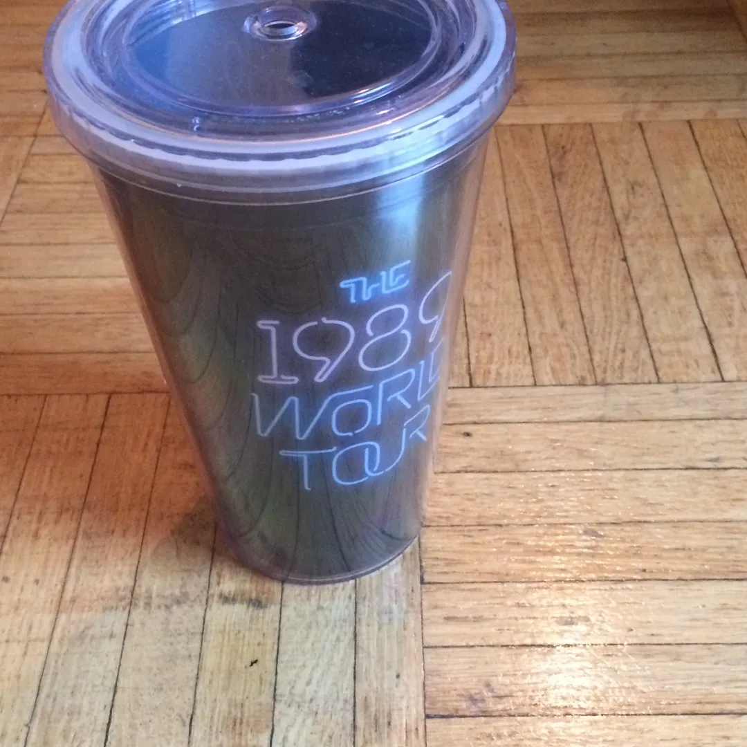 Taylor Swift Cold Drinks Cup photo 1