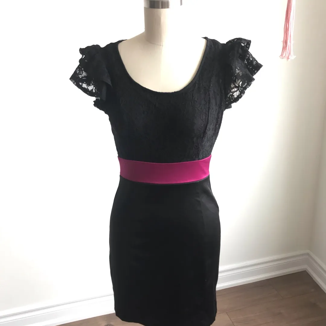 Forever 21 Dress In Excellent Condition photo 1