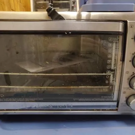 Black And Decker Toaster Oven photo 1
