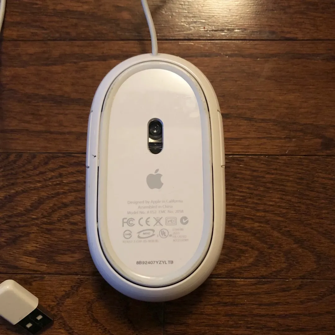 Apple Wired Mouse photo 3