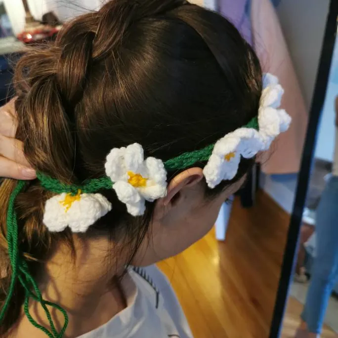 Crochet Daisy Headband photo 1