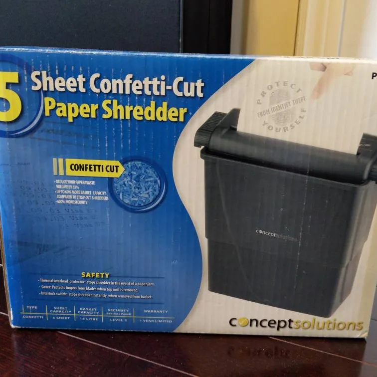 5 Sheet Paper Shredder photo 1