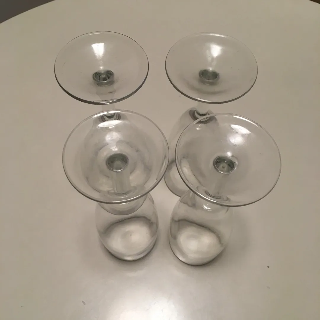 4 Wine Glasses photo 4