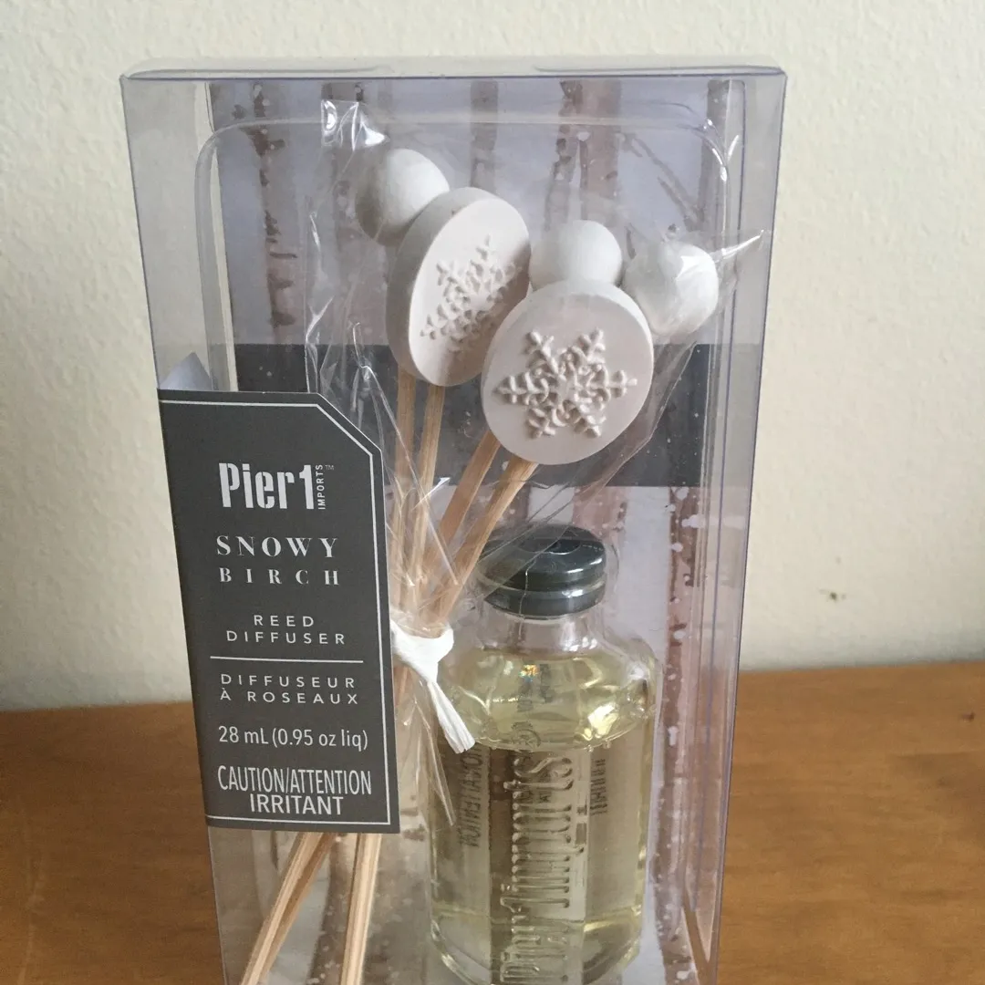 Pier 1 Reed Diffuser photo 1