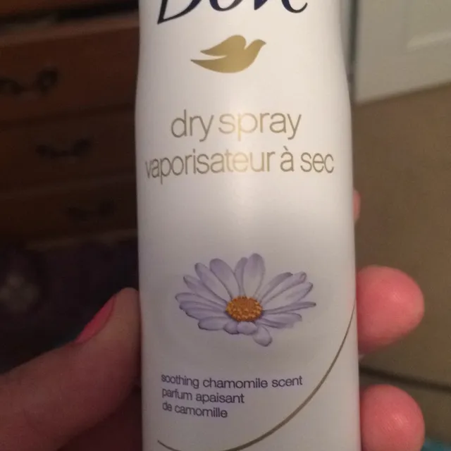 Dove Dry Spray Deodorant photo 1