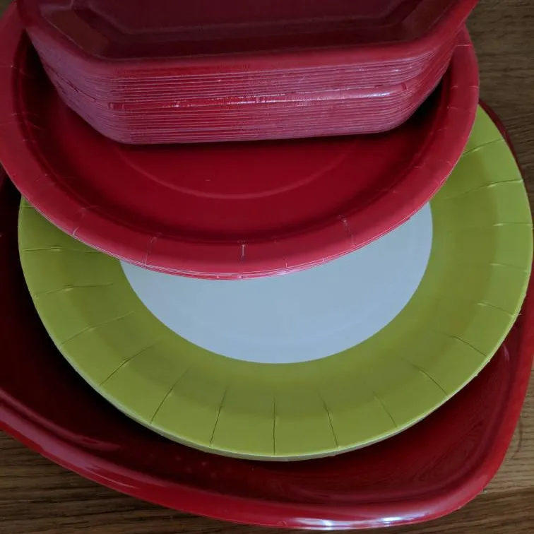 Party Supplies: Plates, Forks, Cups photo 1