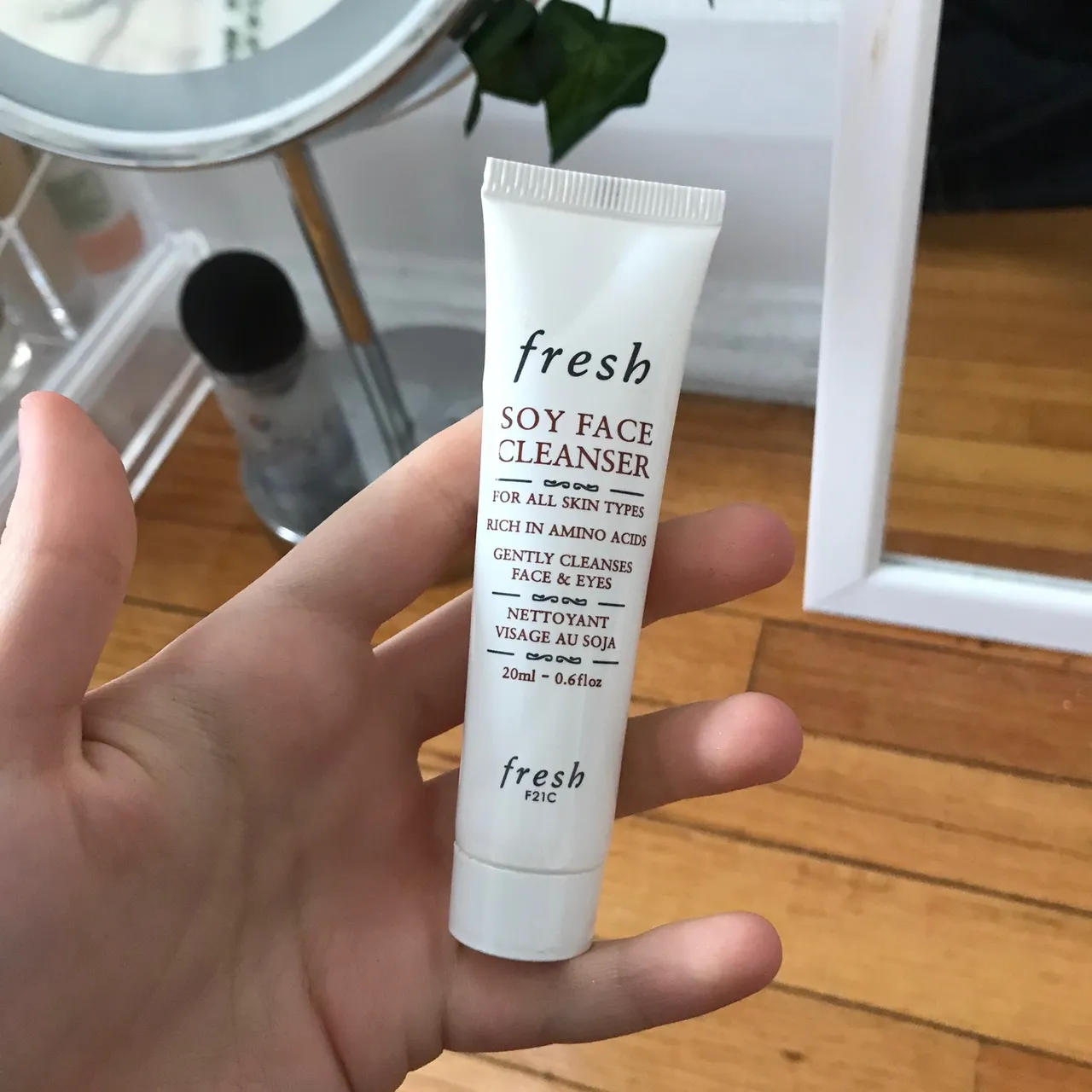 fresh soy face cleanser photo 1
