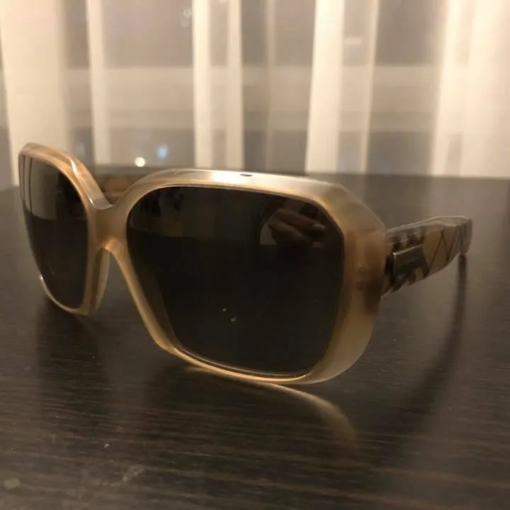 Burberry Sunglasses photo 3