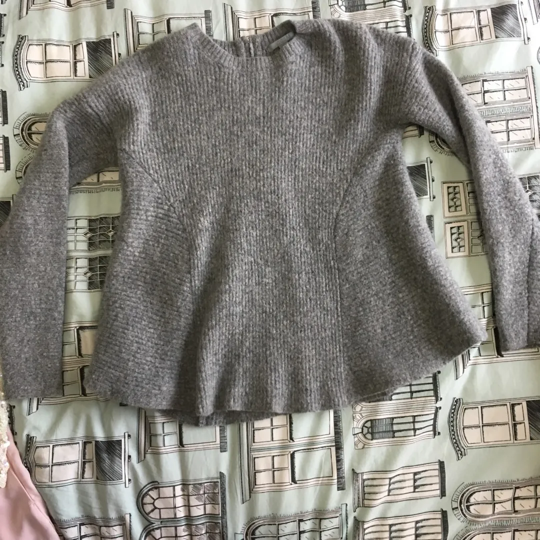 Cos Wool Sweater Xs photo 1
