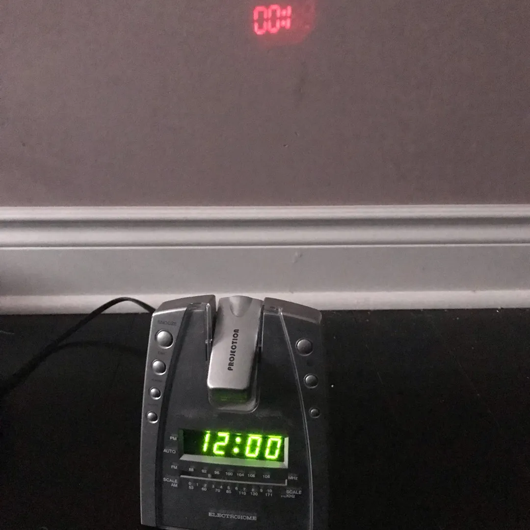 Alarm clock photo 1