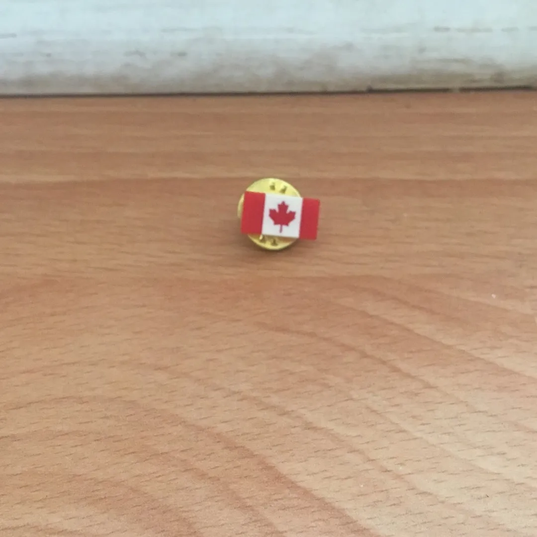 Canada Flag Lapel Pin photo 1