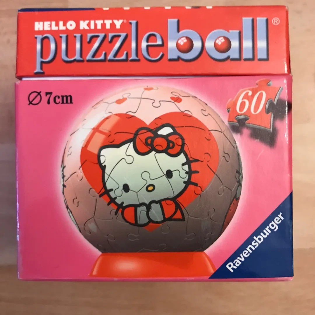 Hello Kitty 3D Puzzle photo 1