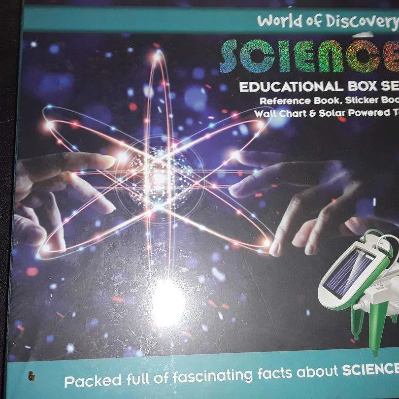 BRAND NEW World of Discovery-SCIENCE educational box set photo 1