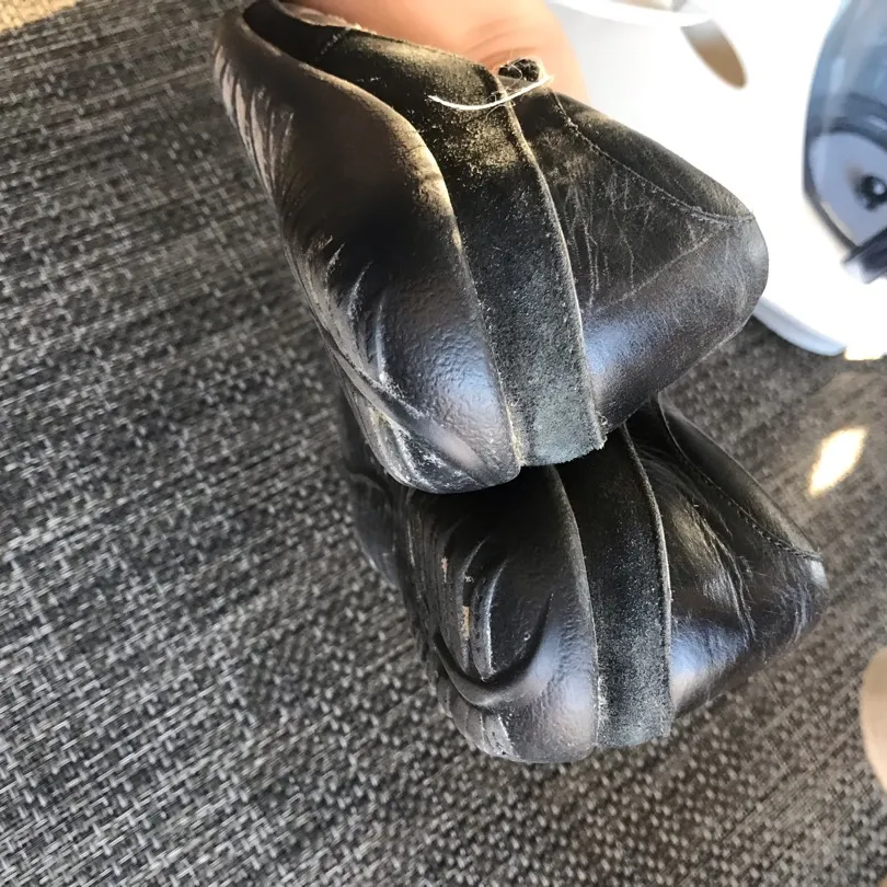 Naot Ladies Shoes - Size 37 - EUC photo 5