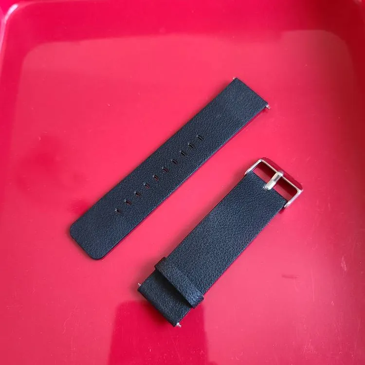 Fitbit Versa 2 Black Leather Band photo 1