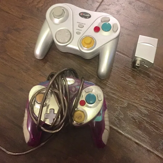 GameCube Or Wii Controllers photo 1