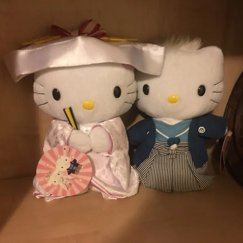 Hello Kitty Japanese Marriage Dolls photo 1