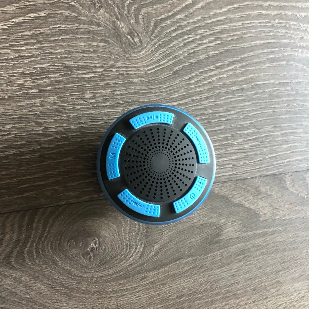 Mini Bluetooth Speakers - Waterproof photo 1