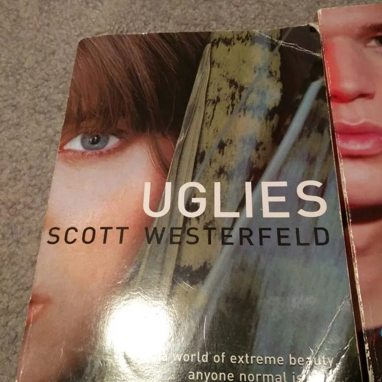 Uglies Book Series By Scott Westerfeld photo 1