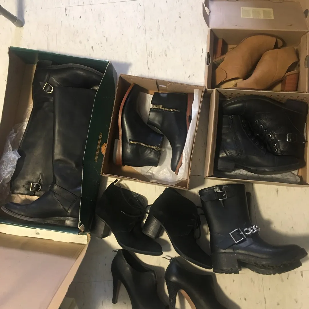 Women’s Boots, Heels, Shoes Size 7.5 photo 1