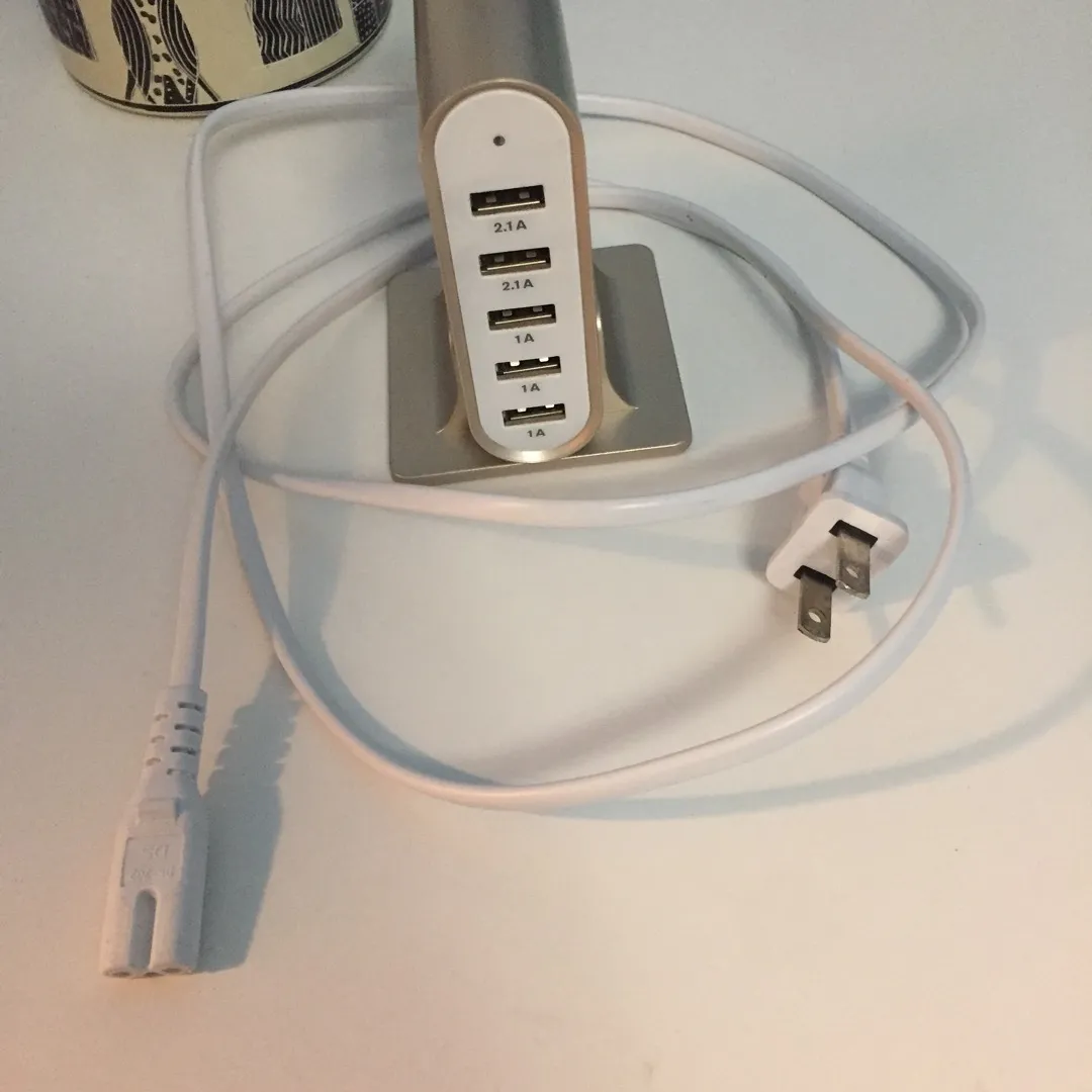 Multiple Charger Device photo 1