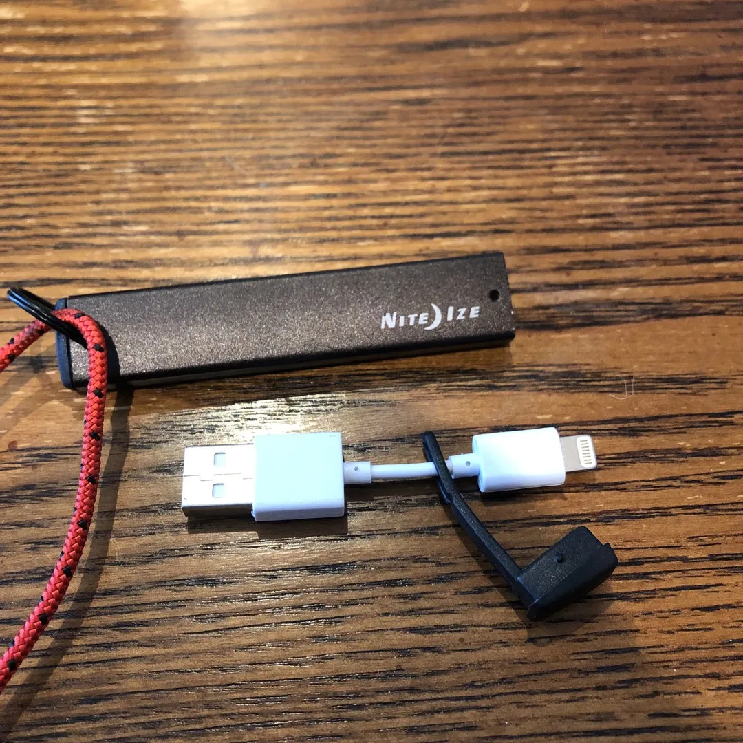Mini lighting-USB cable photo 1