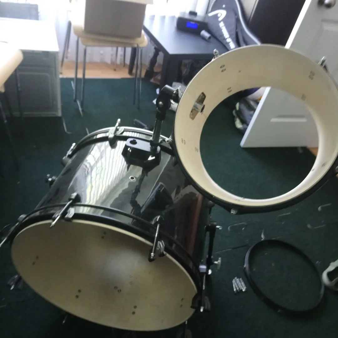 Bass Drum And High Tom photo 1