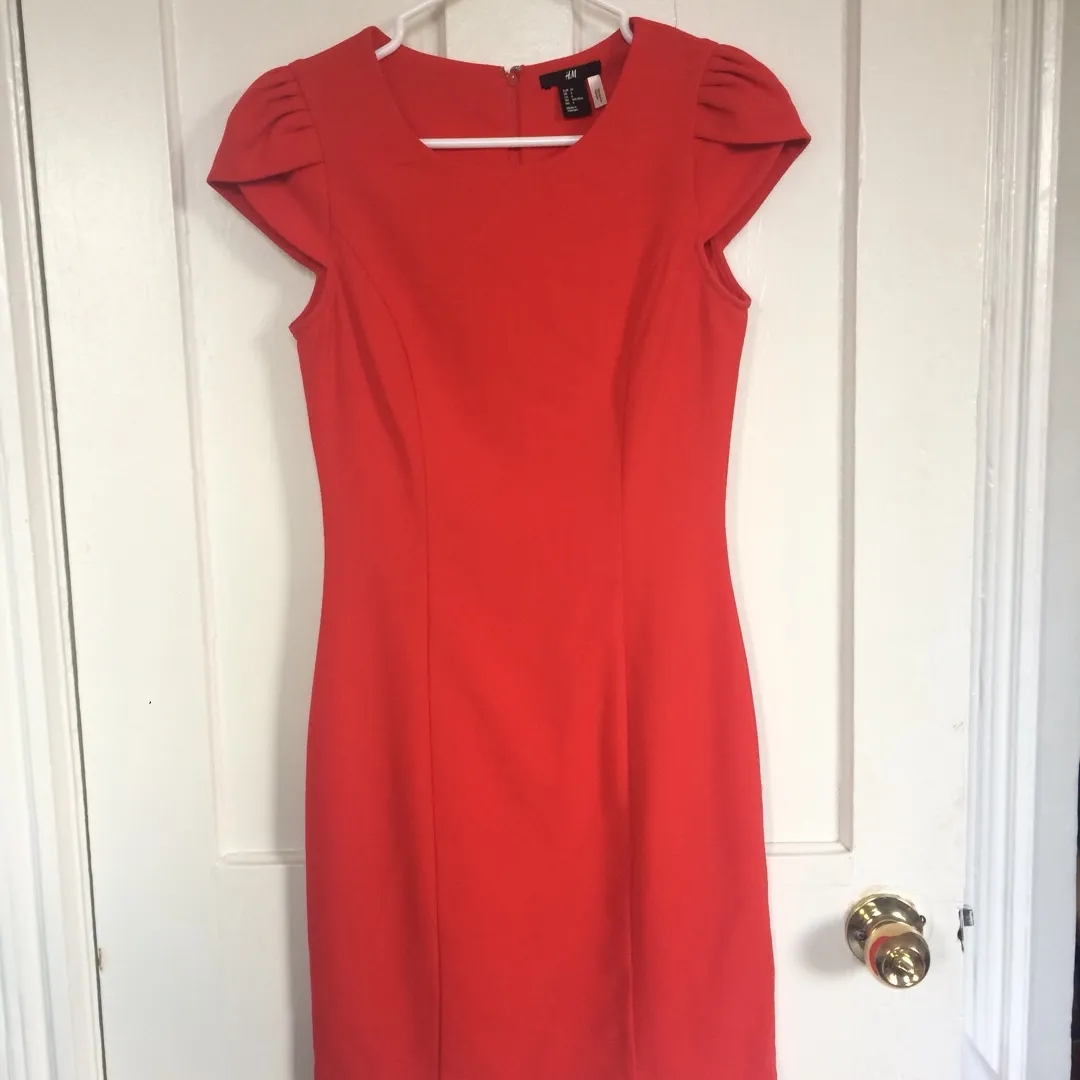 Red H&M Dress. Size 4. photo 1