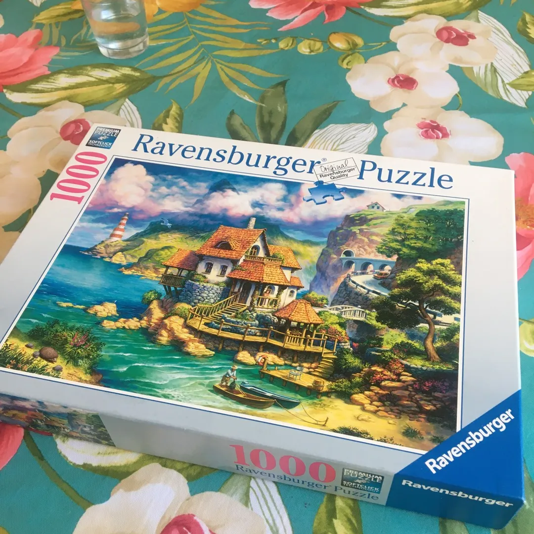 1000 Piece Puzzle photo 1