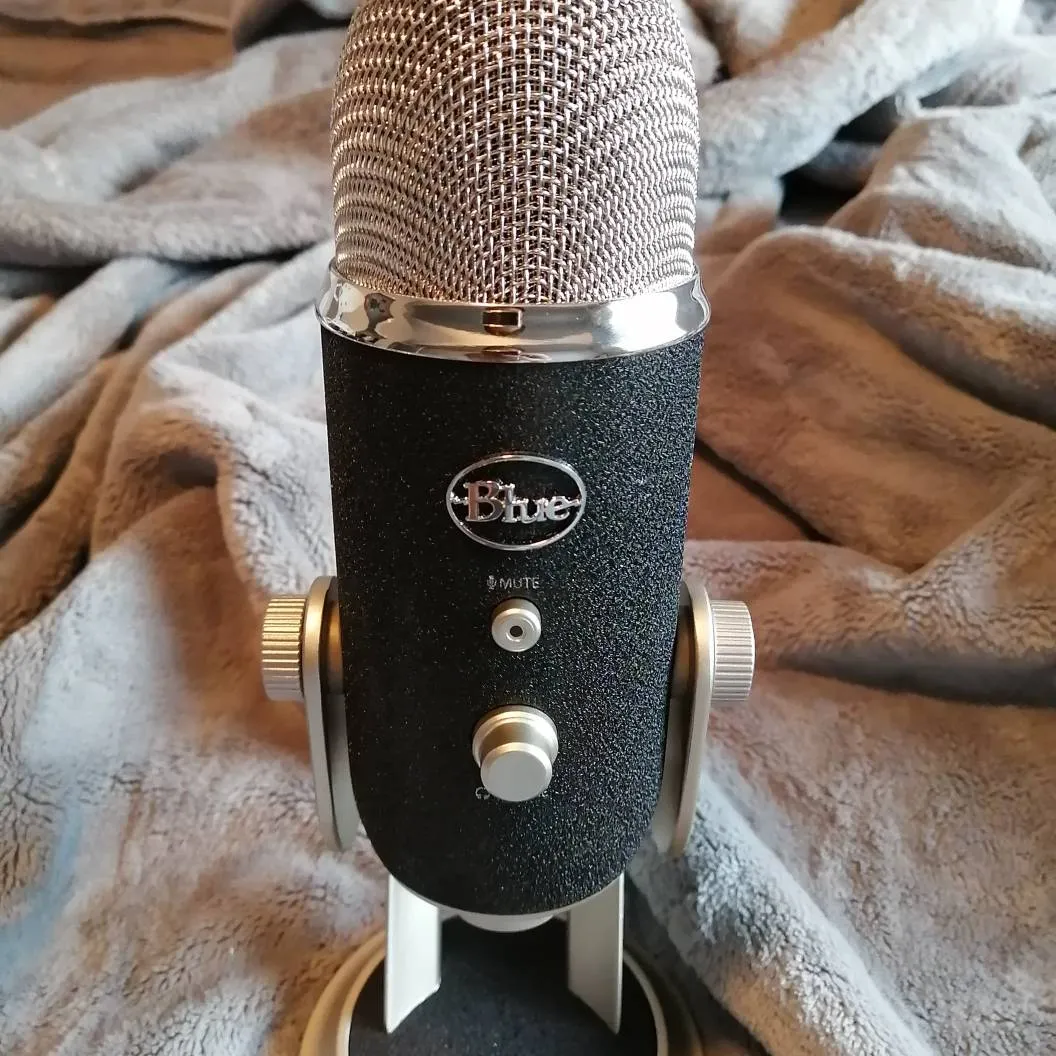 Brand New Blue Yeti Pro Bought For $450 photo 1
